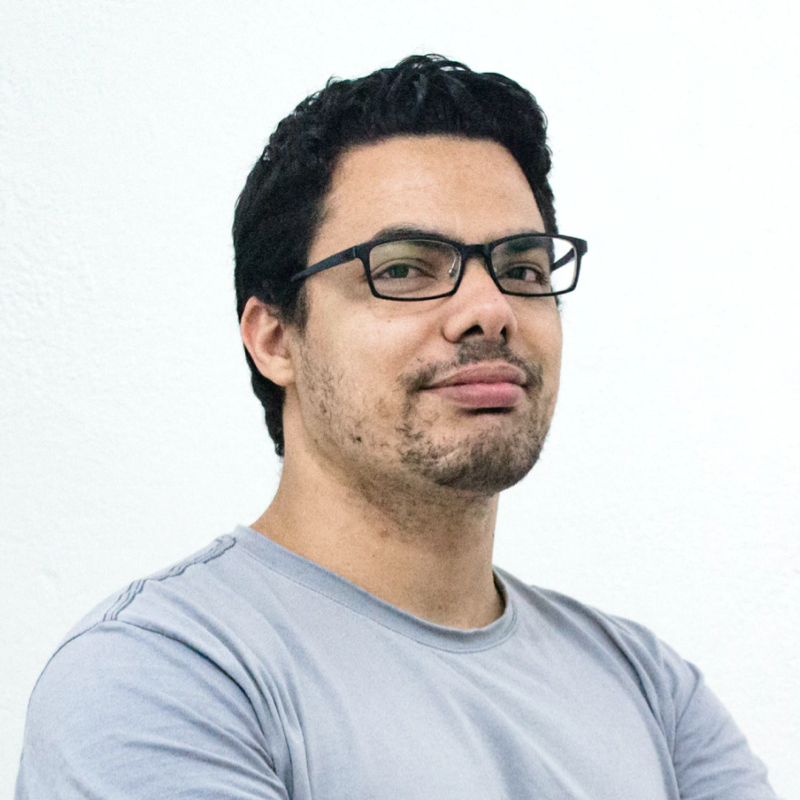 demo man 2 - Joshua Jackai The #1 Graphic Design Agency For E-Commerce Businesses